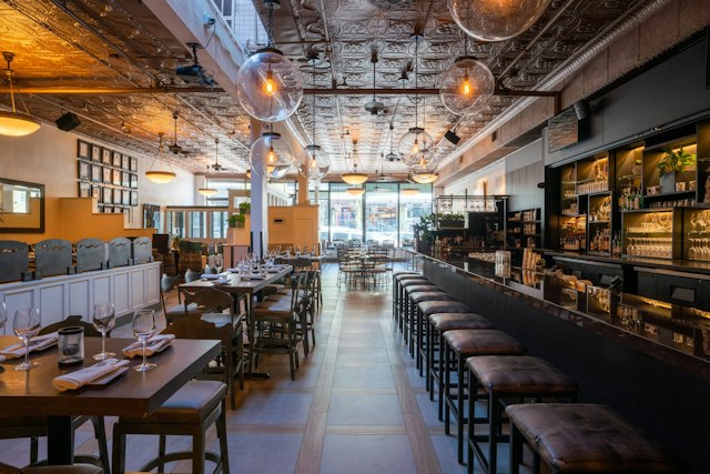 350 Main Brasserie image 2