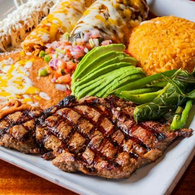 Plaza de Toros Mexico Restaurant Bar & Grill image 1