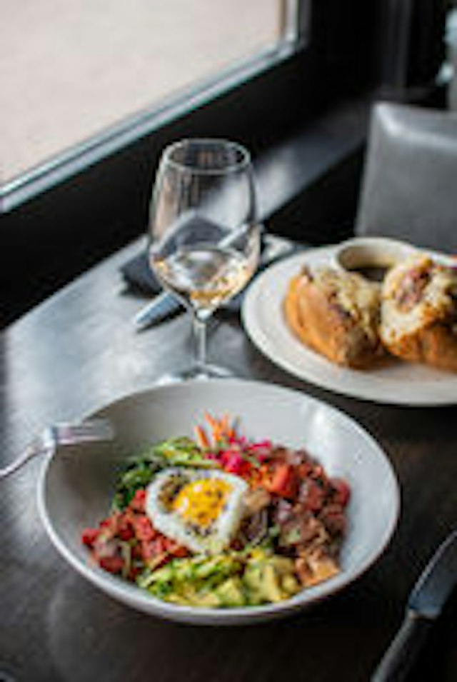 Russell's Steak & Seafood image 1