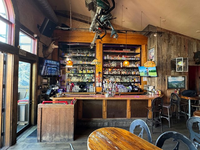 No Name Saloon & Annex Burger image 6