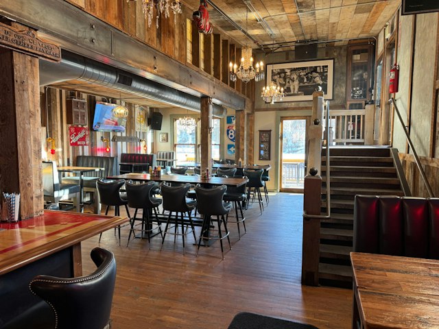 No Name Saloon & Annex Burger image 9