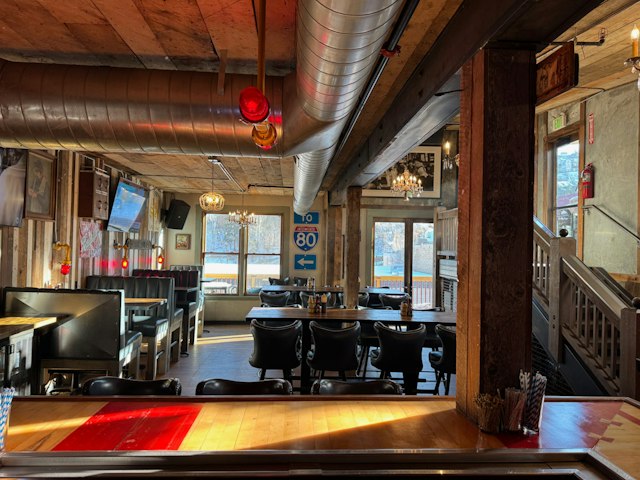 No Name Saloon & Annex Burger image 11