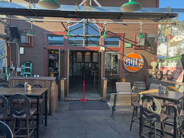 No Name Saloon & Annex Burger image 16