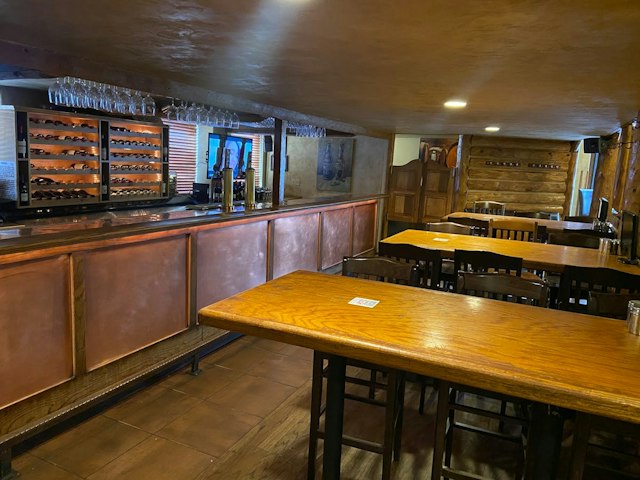 8th Street Steakhouse image 6