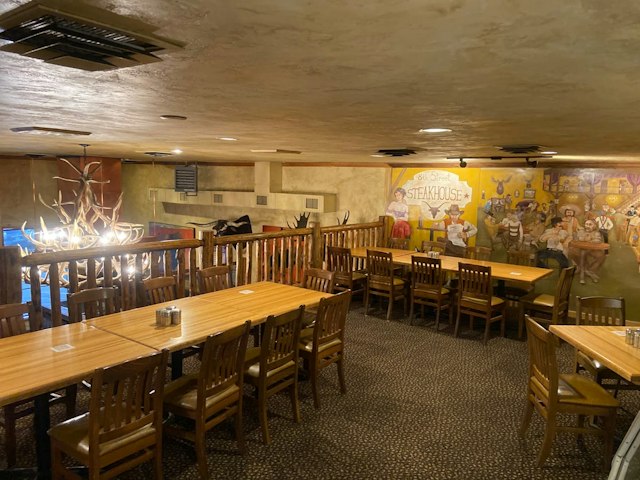 8th Street Steakhouse image 7