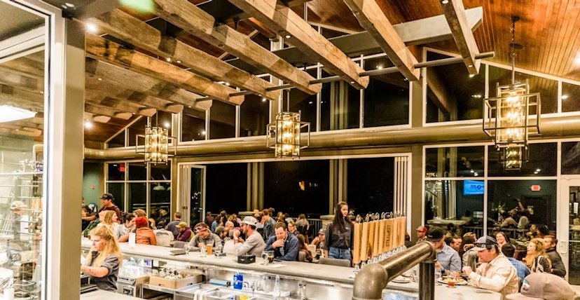 Stillwest Brewery & Grill image 2