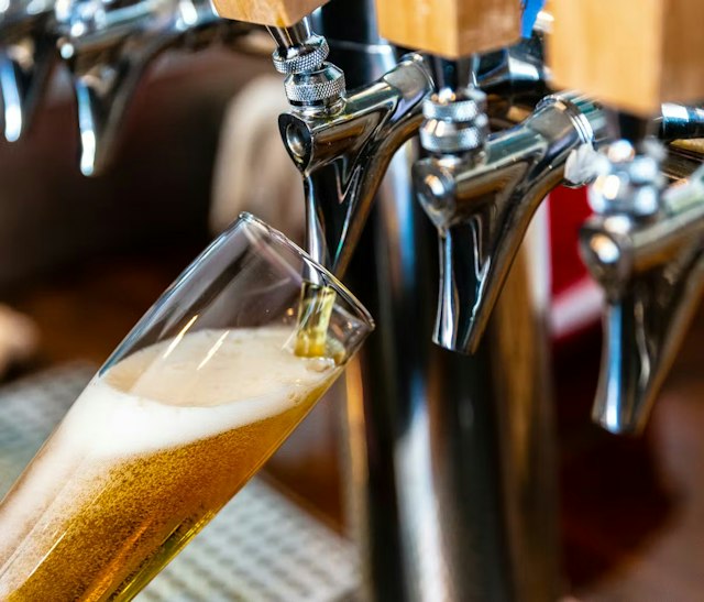 Stillwest Brewery & Grill image 3