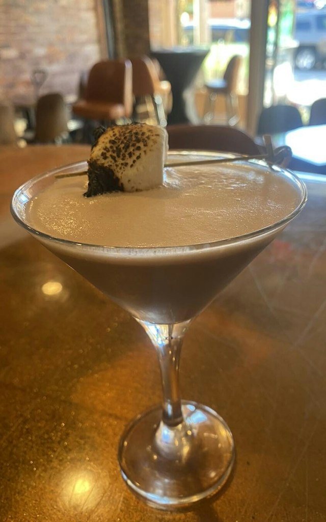 206 Alder Bistro and Bar image 12