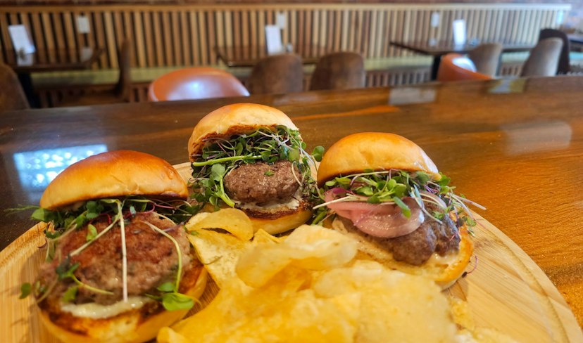 206 Alder Bistro and Bar image 3