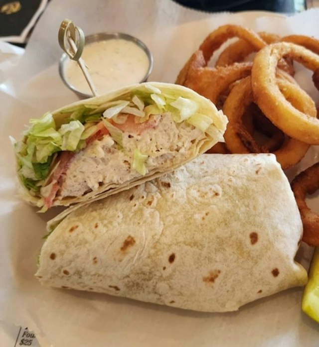 The Rowdy Rooster Bar & Grille image 10