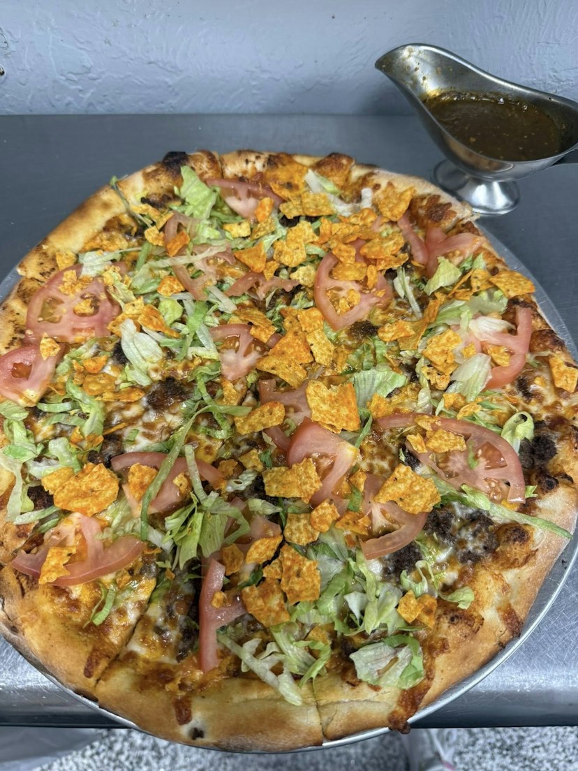 Lenny'z Pizza & Island Bar image 3