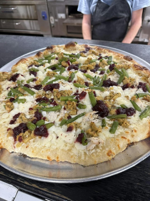 Lenny'z Pizza & Island Bar image 6
