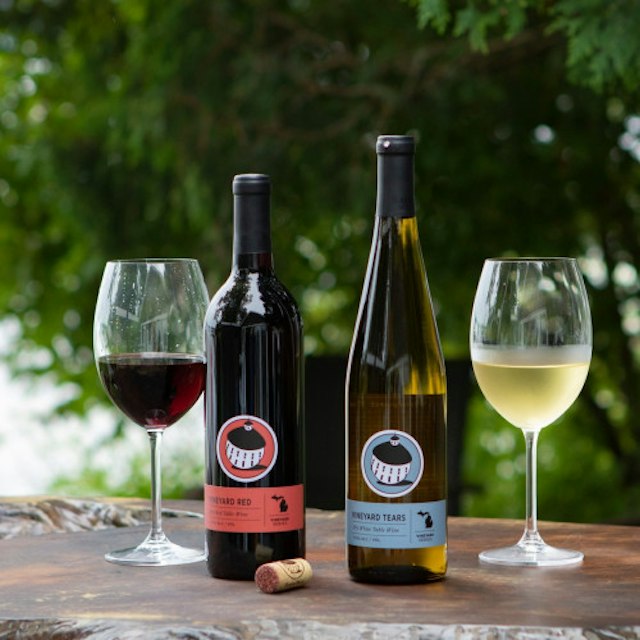 Round Barn Winery & Estate image 8