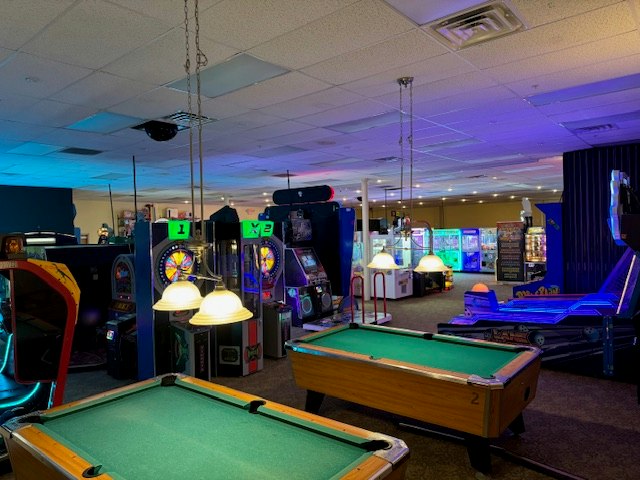 Slackers Family Fun Center image 8