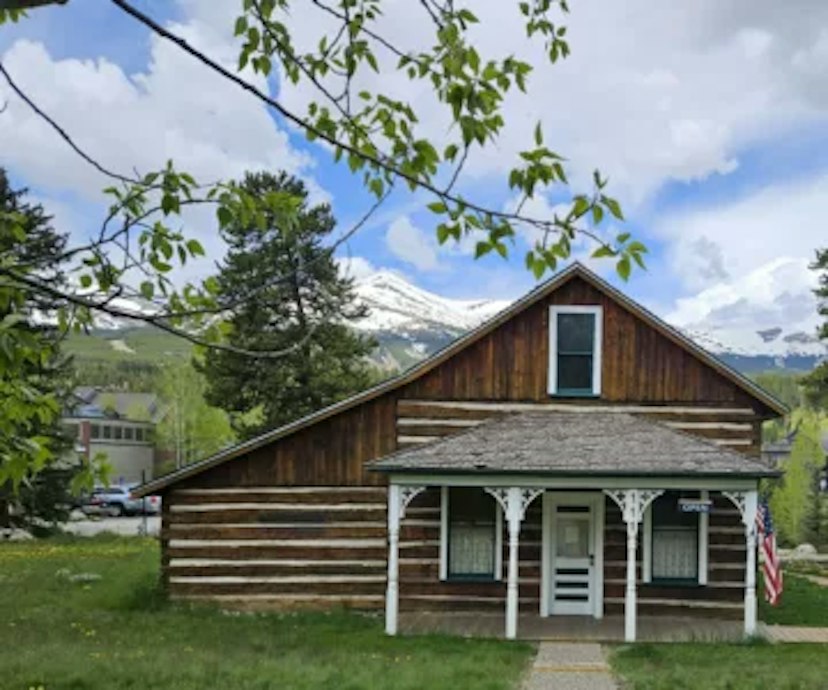 Edwin Carter Museum image 1