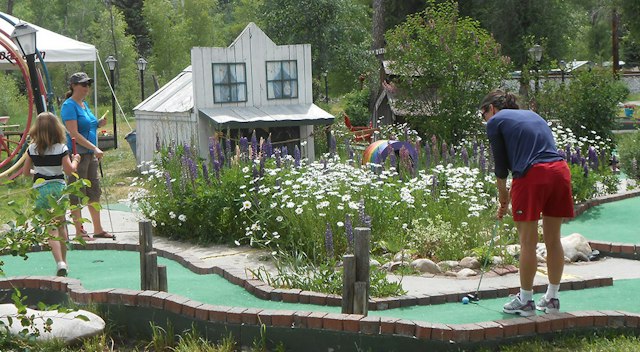 Amaze'n Steamboat Family Fun Park image 1