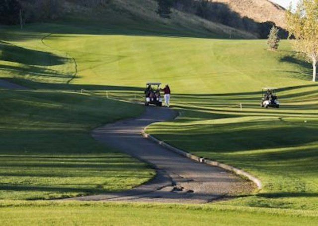 Eaglewood Golf Course image 6