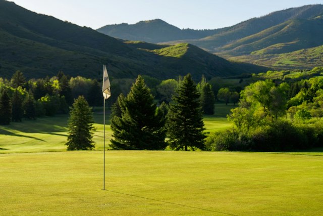 Mountain Dell Golf Course image 3