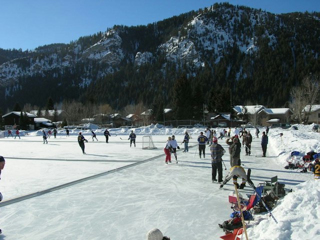 Christina Potters Outdoor Ice Rink image 1