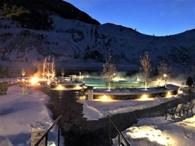 Yellowstone Hot Springs image 7