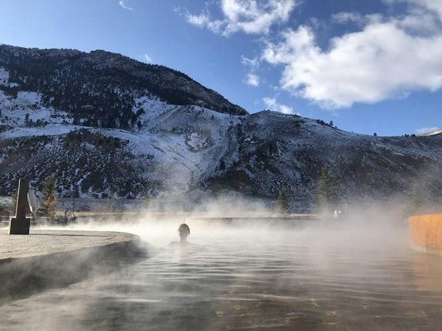 Yellowstone Hot Springs image 5