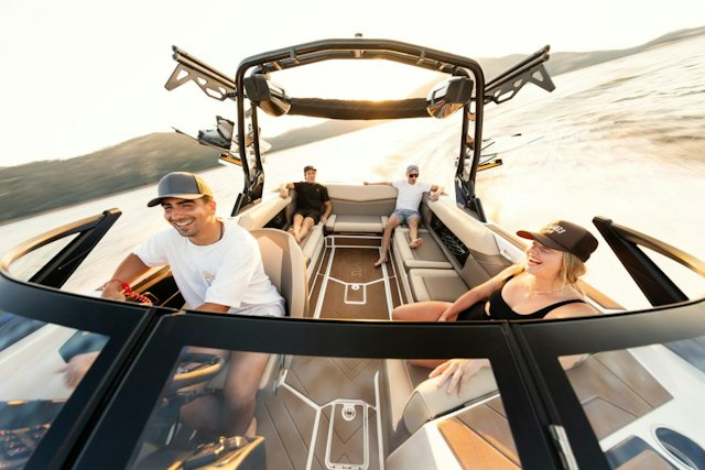 Lake Life Boat Rentals image 8
