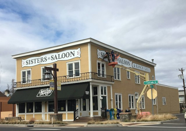 Sisters Saloon & Ranch Grill image 4