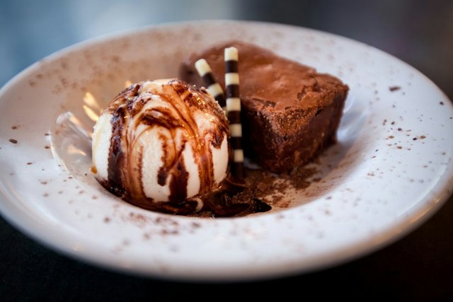 Doppio Coffee & Lounge image 8
