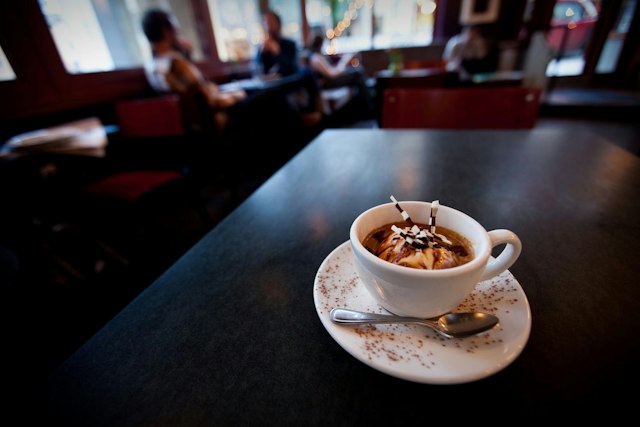 Doppio Coffee & Lounge image 9