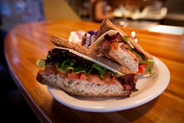 Doppio Coffee & Lounge image 10