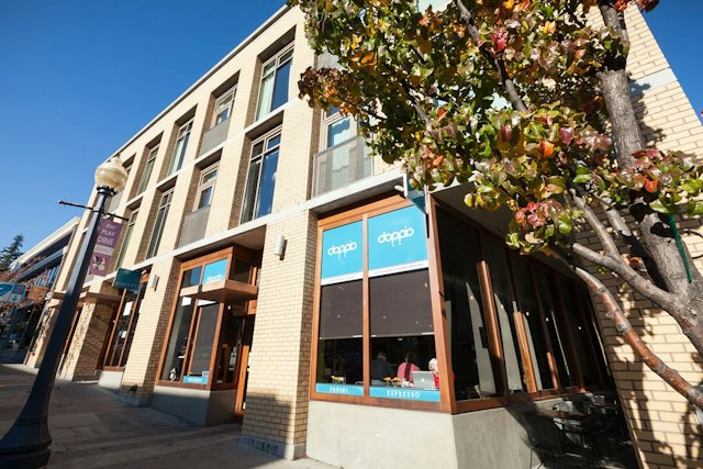 Doppio Coffee & Lounge image 11