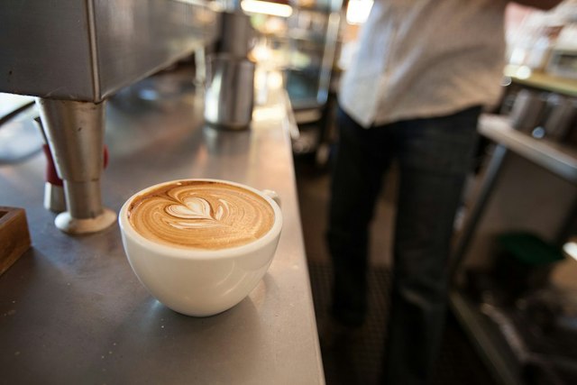 Doppio Coffee & Lounge image 15