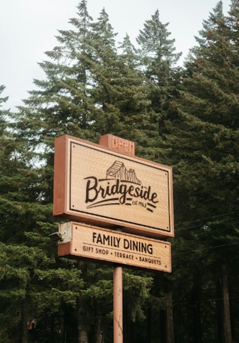 Bridgeside Dining image 2