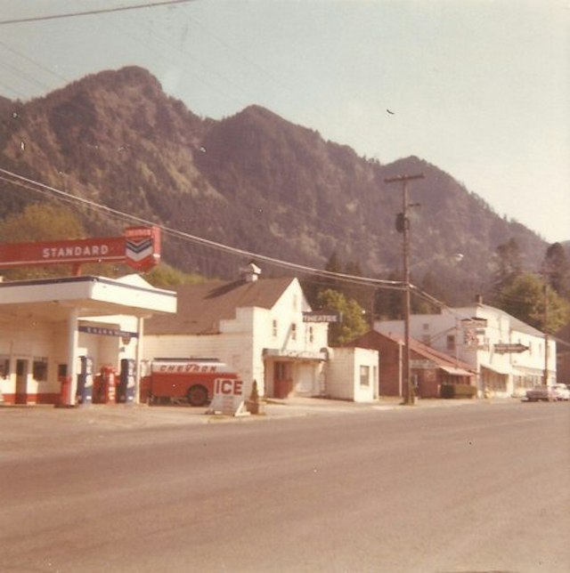 Cascade Locks Historical Museum image 13