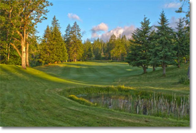 Hood River Golf & Country Club image 1