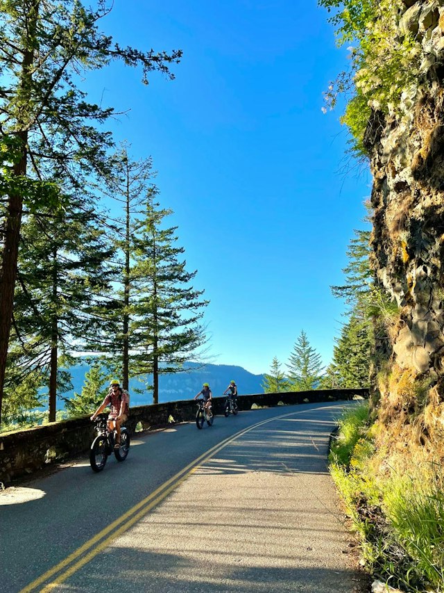 E-Bike Multnomah Falls image 5