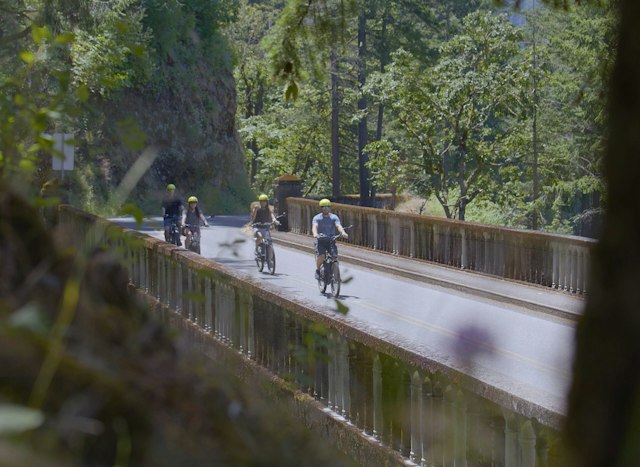 E-Bike Multnomah Falls image 9
