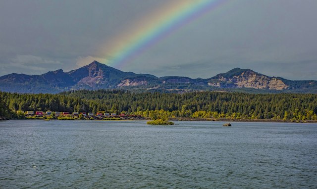 Marine Park at Cascade Locks image 9