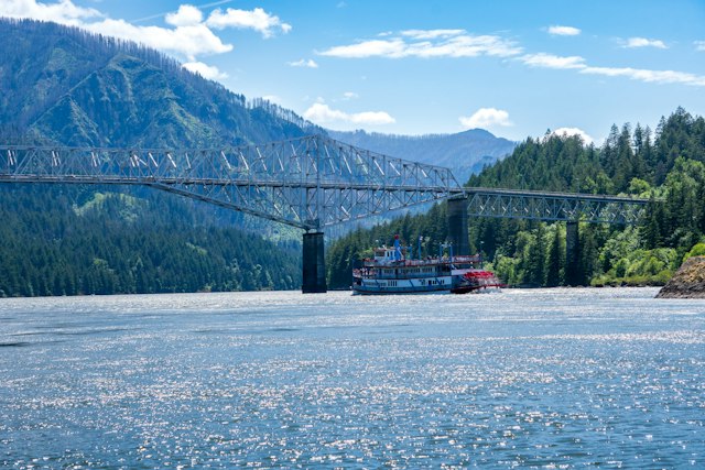 Columbia Gorge Sternwheeler image 2