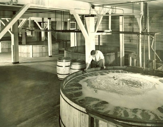 Hood River Distillers – Tasting Room image 6
