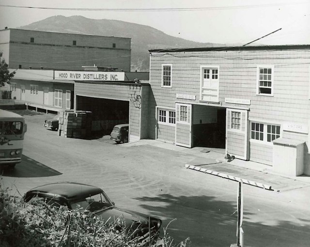 Hood River Distillers – Tasting Room image 9