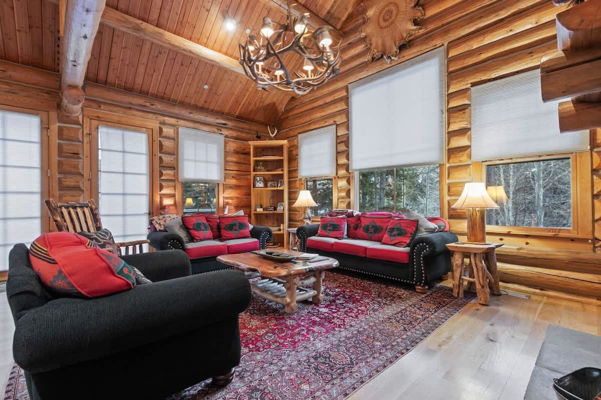 Abode on Obsidian photo 1