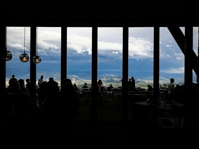 Piste Mountain Bistro image 17