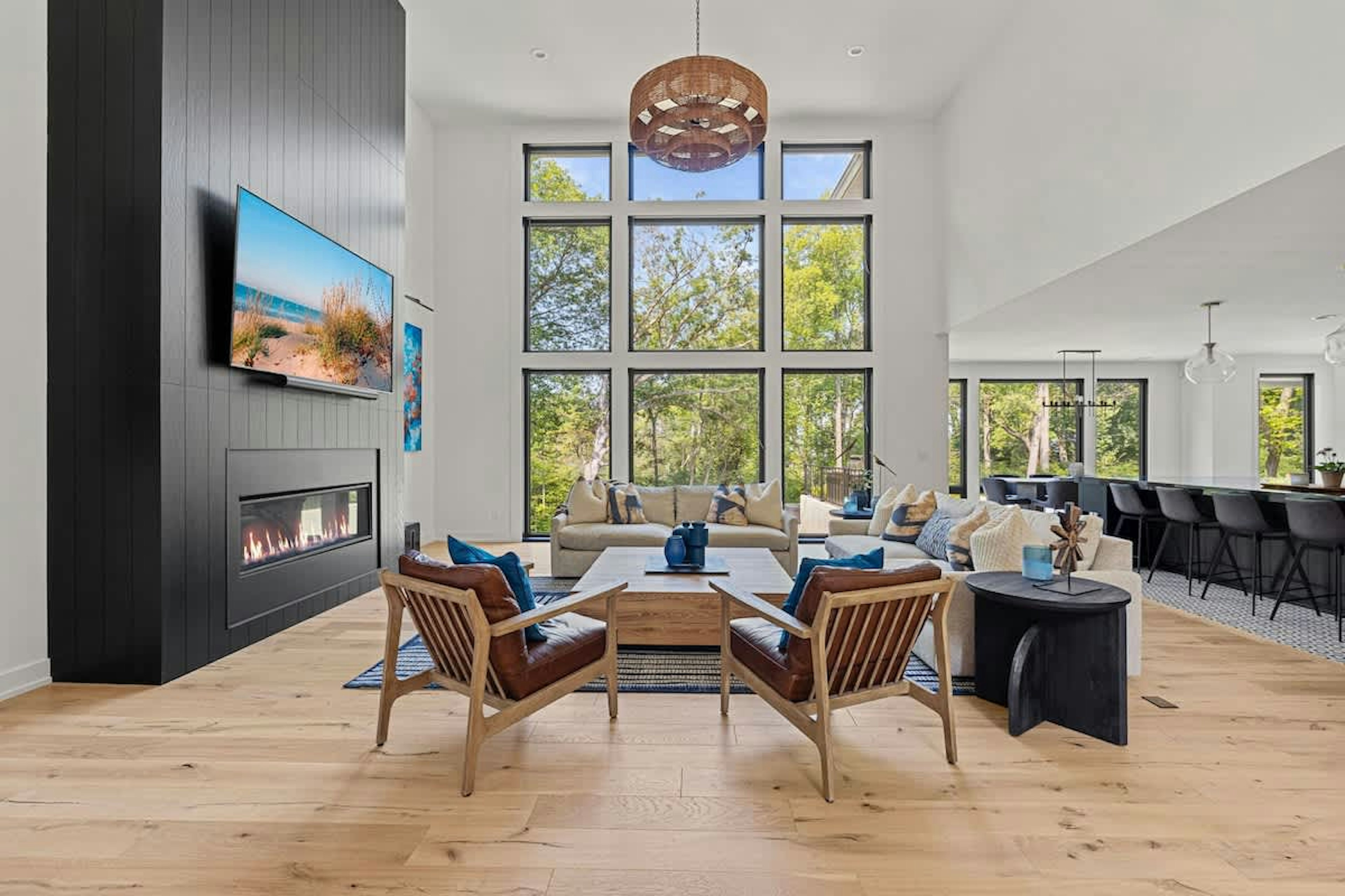 Welcome to Dunegrass Path - cozy vibes and natural light flooding in!