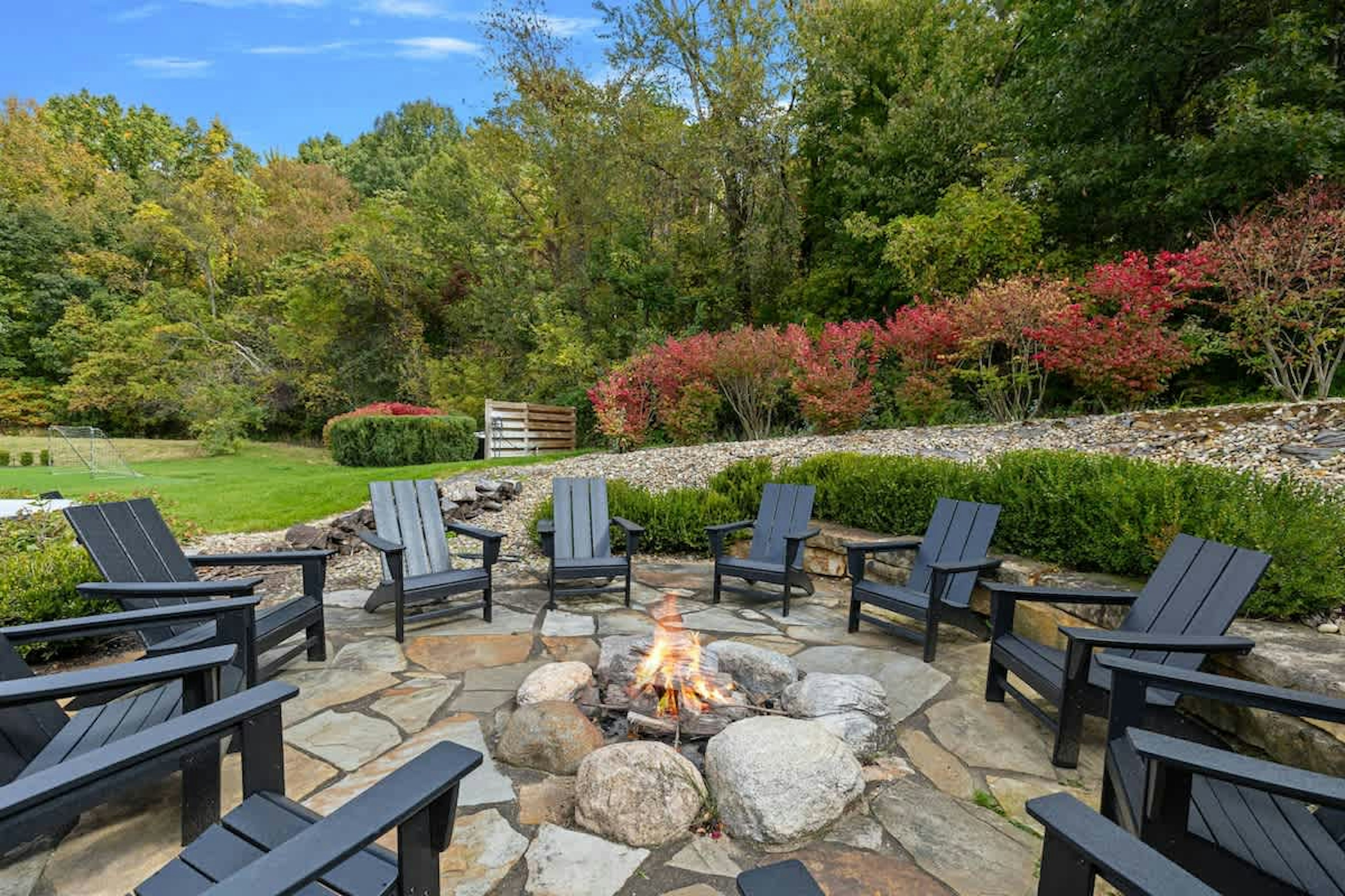 Post-pool rinse or a nature spa moment? Why not both?