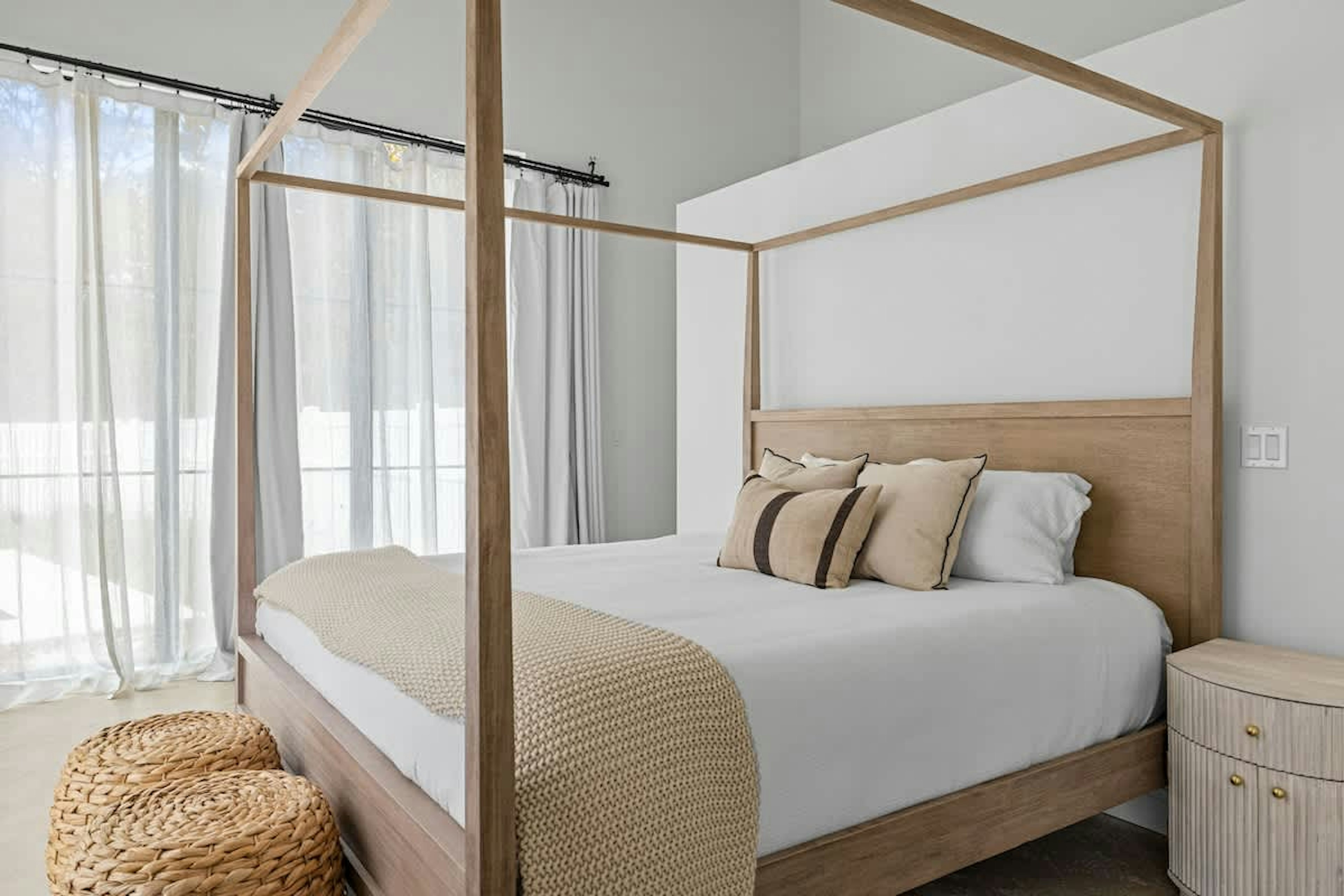 Crisp mornings, serenity, and a bed that’s calling your name.