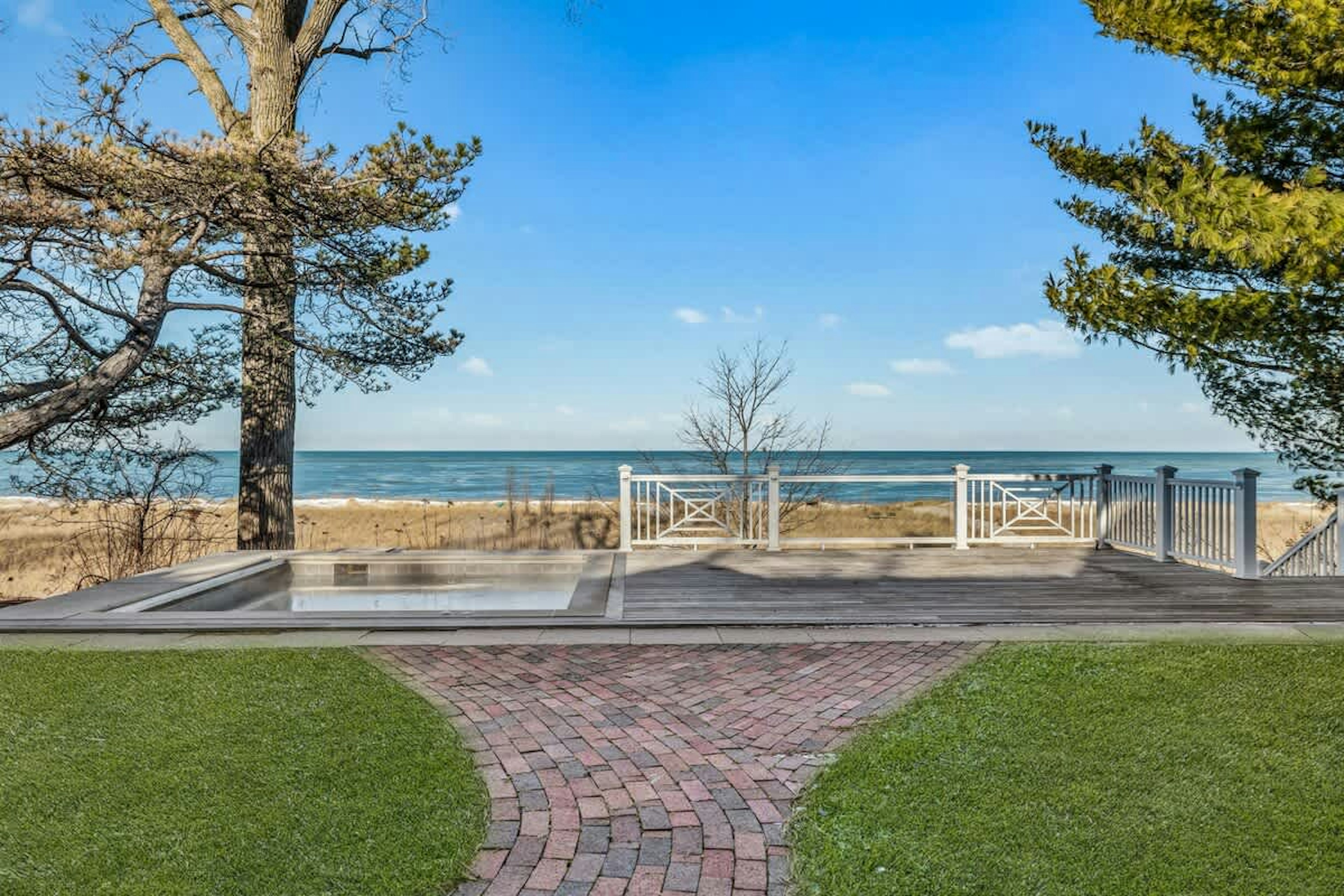 Morning coffee with a view like this? Yes, please.