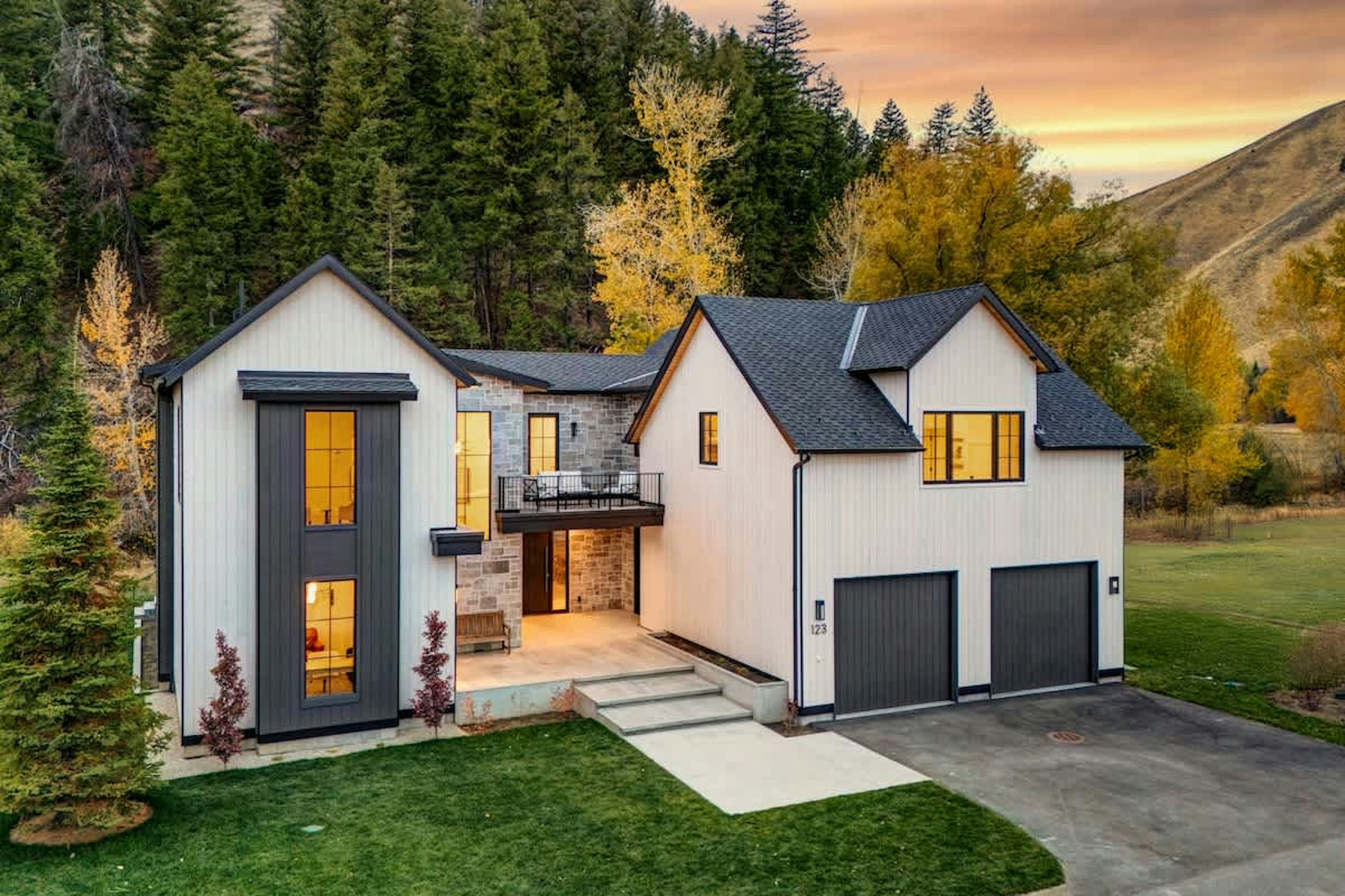 Abode at Warm Springs on The River 1