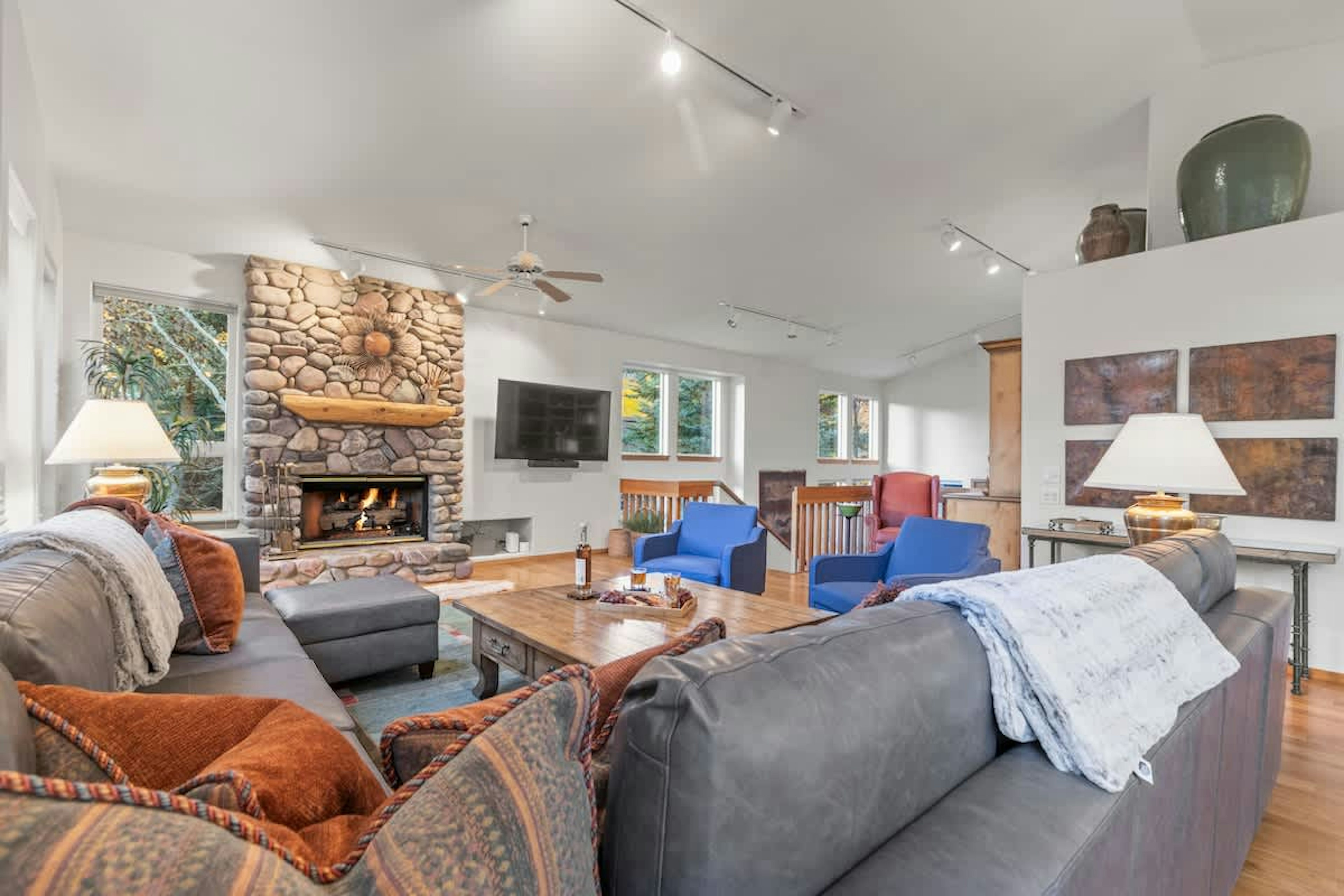 Abode at Sawtooth, photo 2
