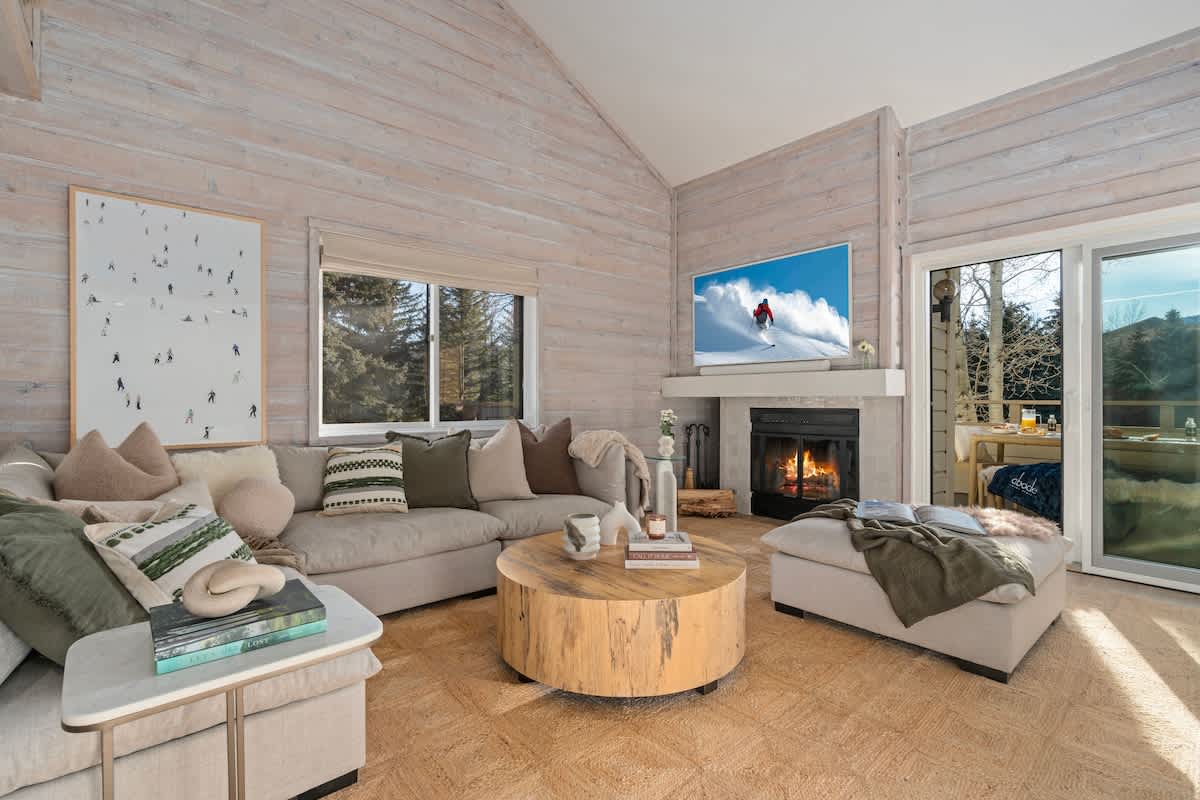Abode at The Bluffs photo 5